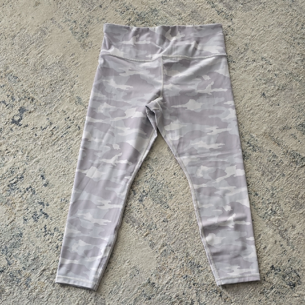 Athleta Womens Elation 7/8 Tight Light Gray Camouflage Leggings
